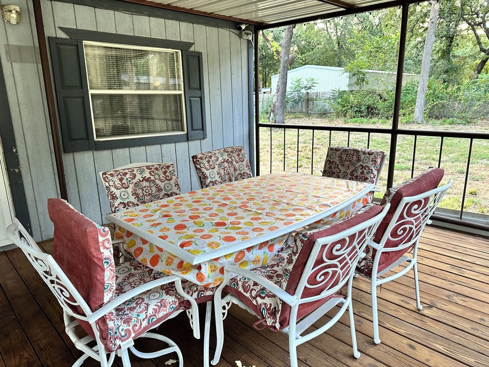 Outdoor dining