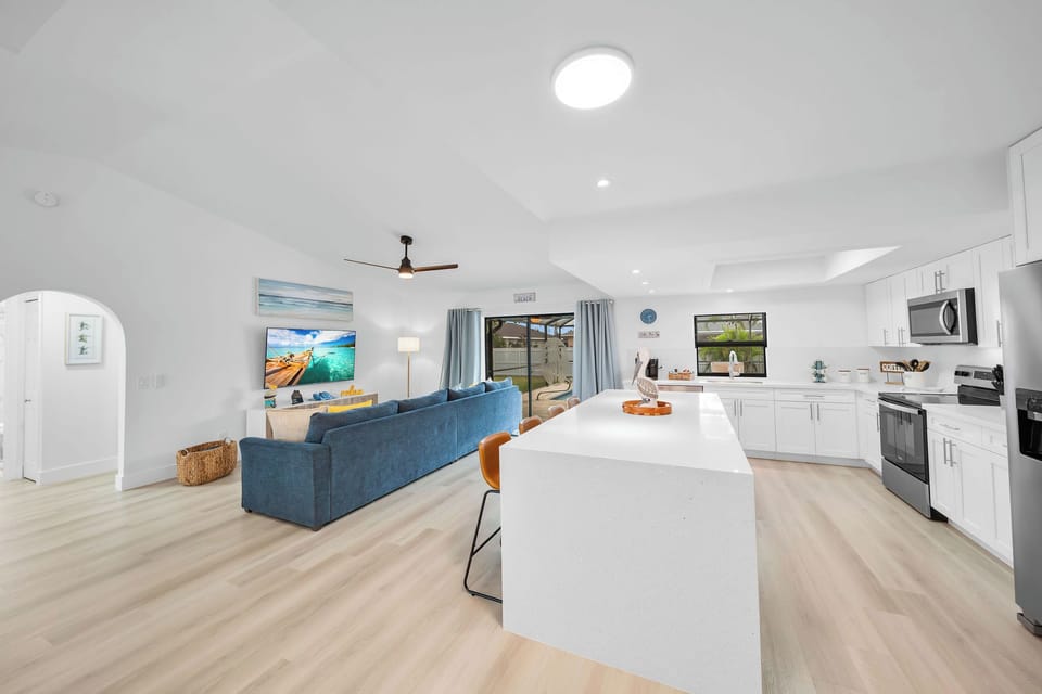 Bright and spacious open floor plan with modern style.