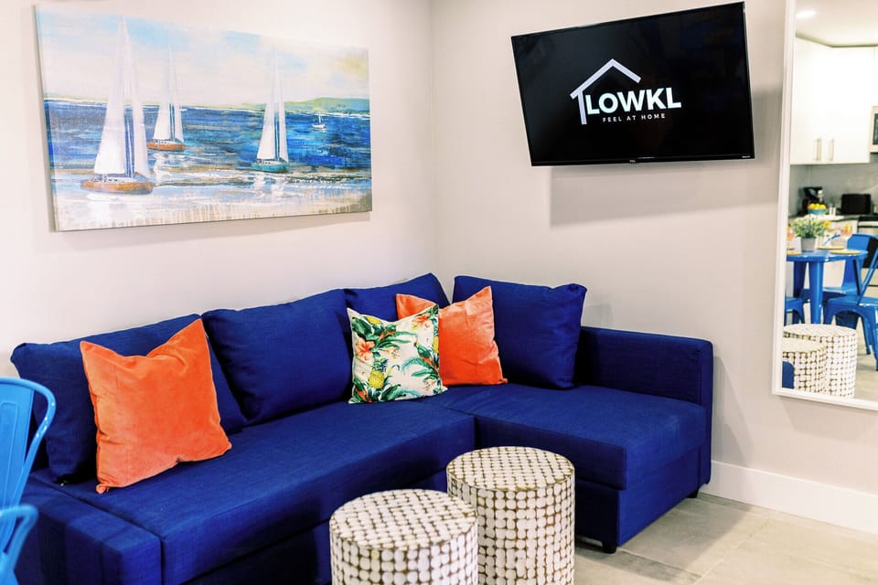 Experience the best of comfort and entertainment in our inviting sofa bed area. Relax and unwind while enjoying your favorite shows on the smart TV—an ideal combination of relaxation and technology.