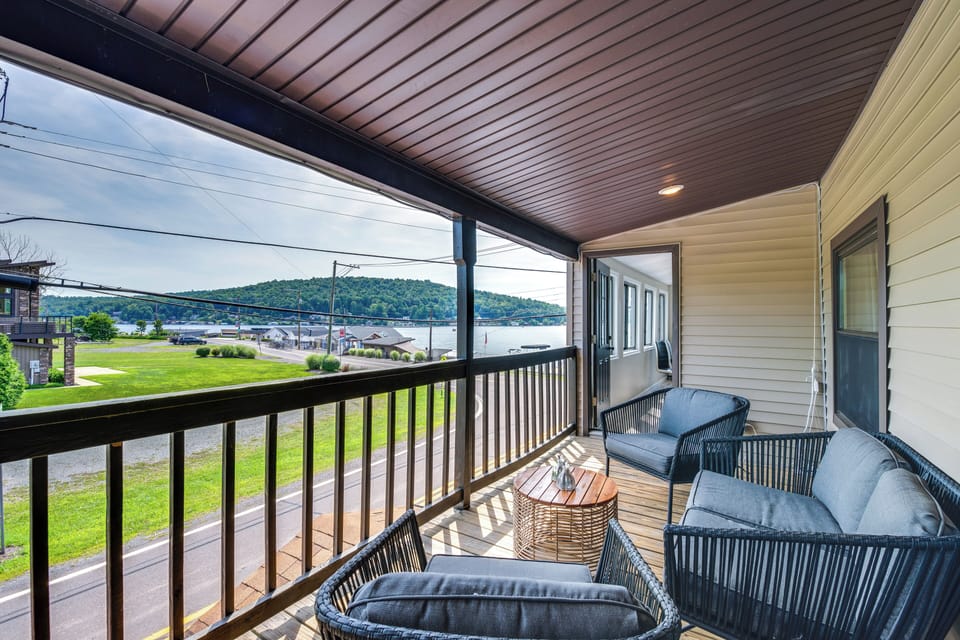 Harveys Lake Vacation Rental | 3BR | 1BA | Stairs to Enter | 1,300 Sq Ft