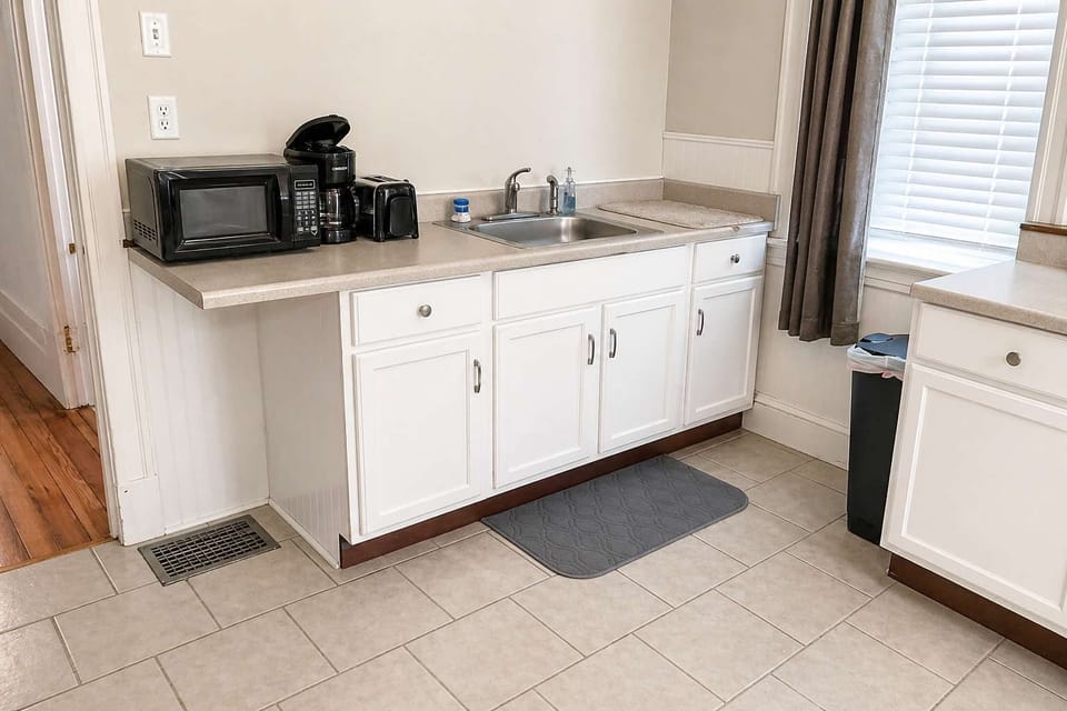 In-unit washer & dryer · long-stay convenience