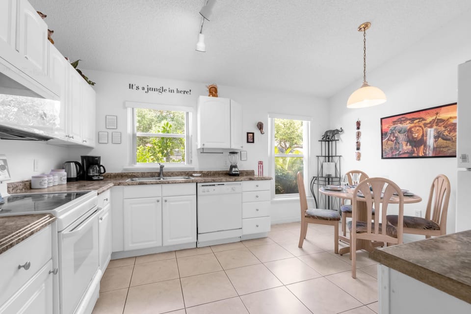 Fully equipped kitchen