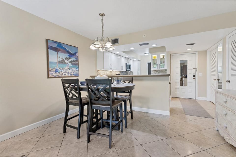 Seaplace G6 306 by FVC Dining Room