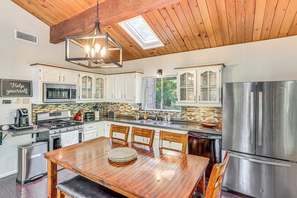 Kitchen | Central A/C & Heating | 2-Story Cabin