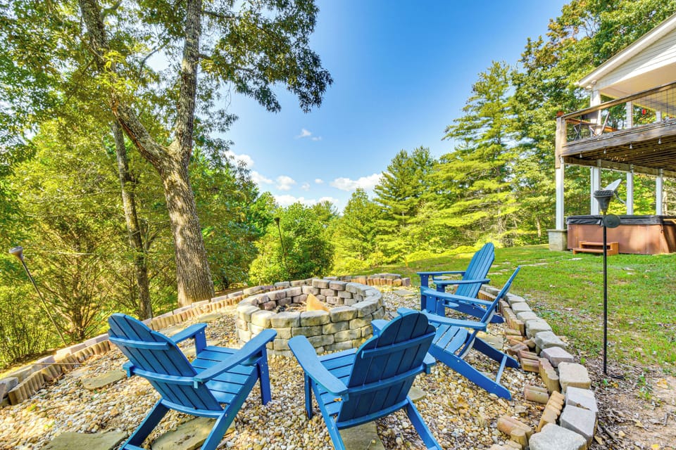 Private Yard | Fire Pit
