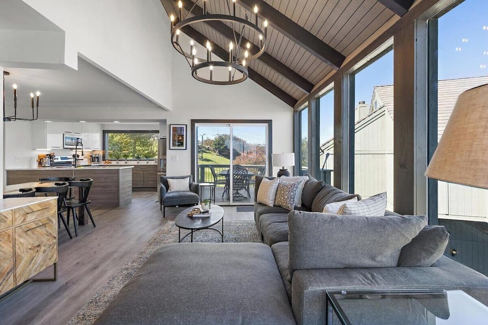 Your home away from home starts here – unwind in comfort!
