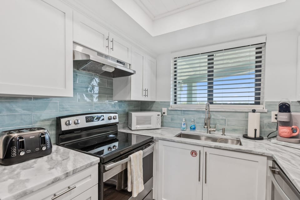 You couldn't ask for more in this kitchen.