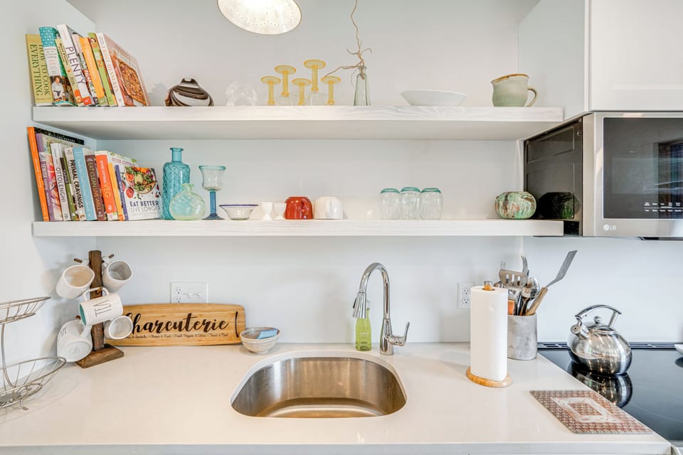 Kitchen | Main Level | Keurig & Coffee Pods | Toaster | Blender