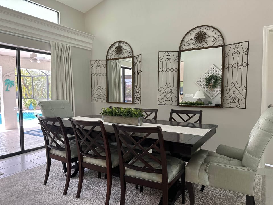 SW Cape -  Dining area