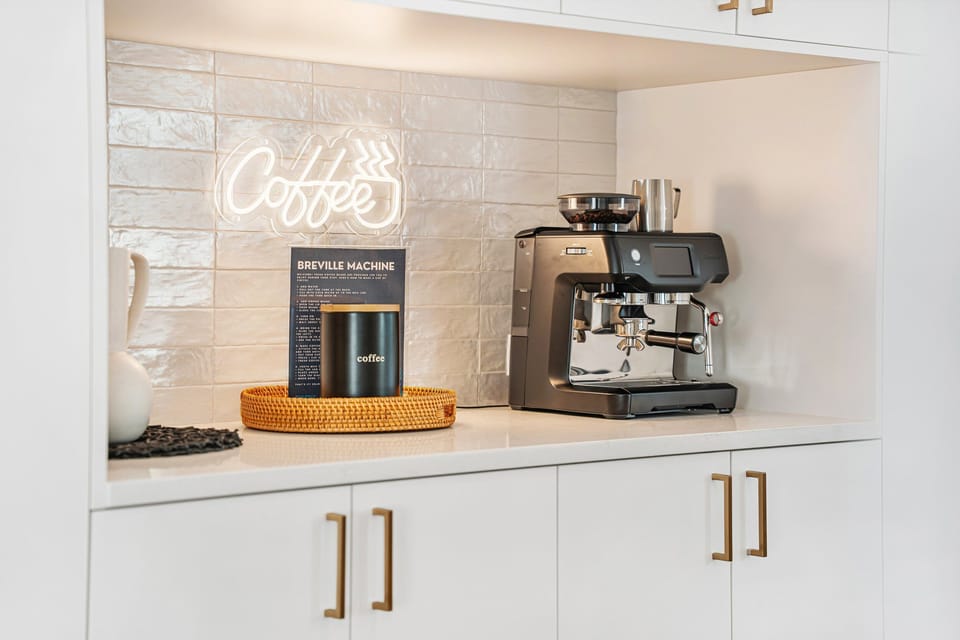 Equipped with a Breville Coffee Machine! Enjoy a hot cup of coffee in the morning or with your evening dessert!