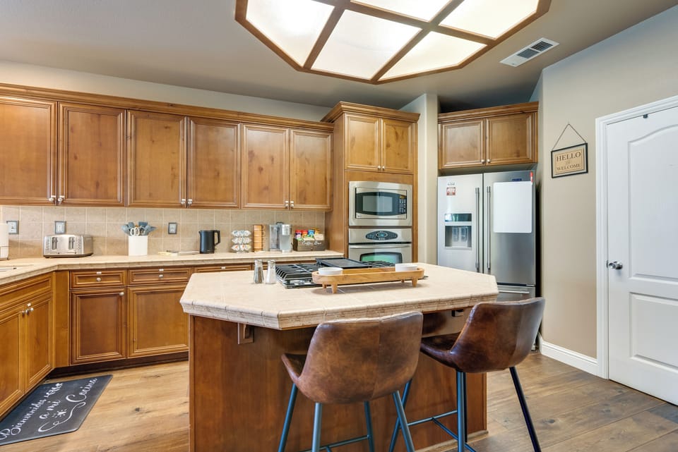 Kitchen | Cooking Basics | Complimentary Spices | Blender | Crockpot