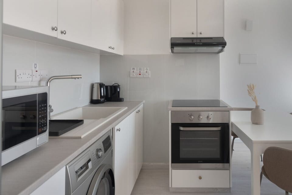Fully Equipped Kitchen!