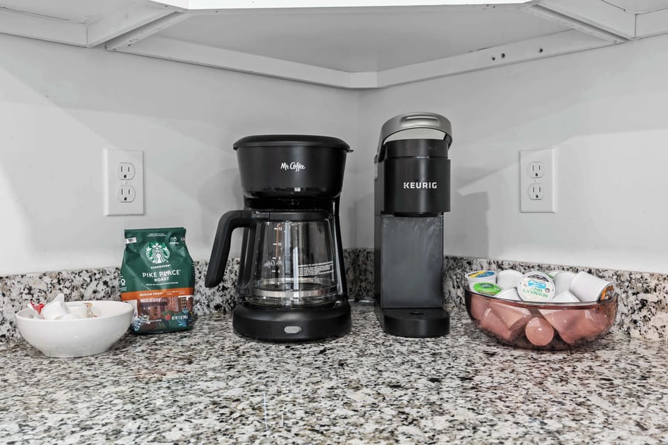 Kitchen: Enjoy cooking in our fully equipped kitchen with stainless appliances and ample natural light