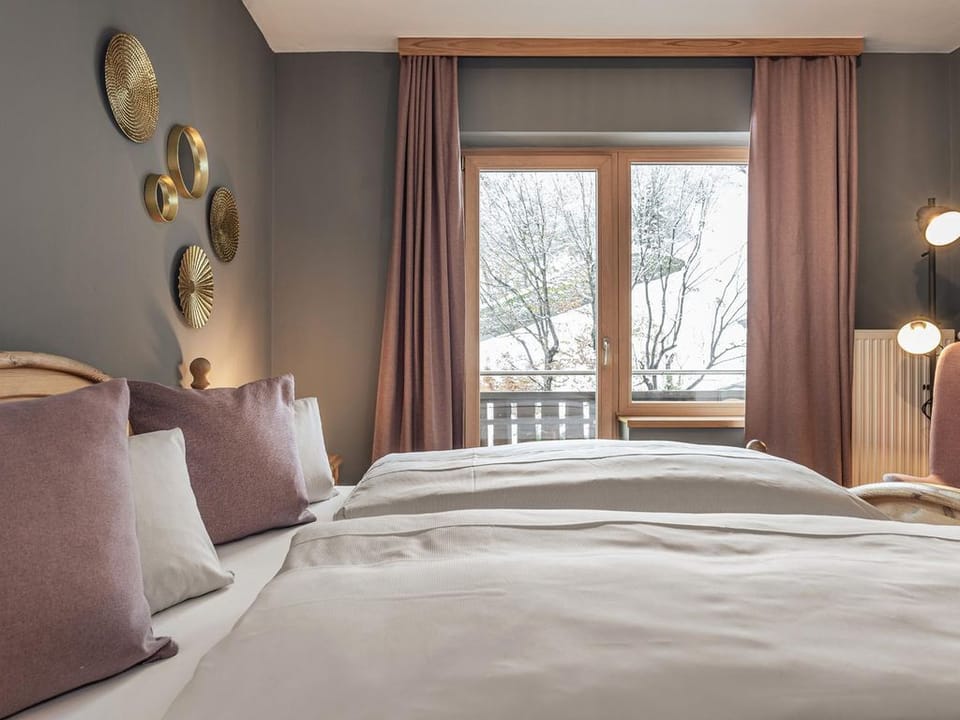 Double room with bath, WC - B&B Berglift Bed and Breakfast in Bad Hofgastein