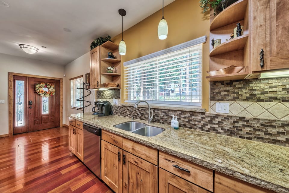 Preparing family meals will be a pleasure on the large granite counter tops