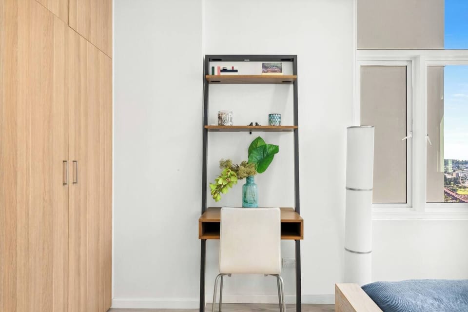Catch up on emails, read a book, or plan your day from the dedicated workspace nook.