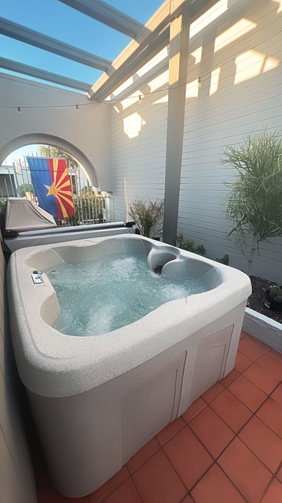 Outdoor spa tub