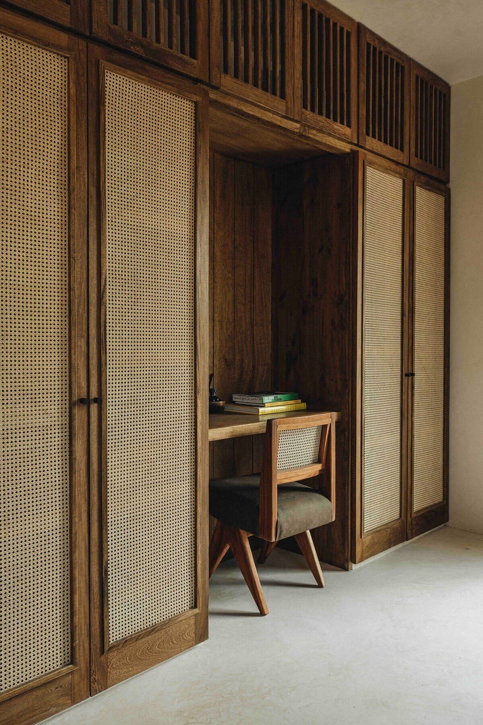 Work area in Bedroom 3.