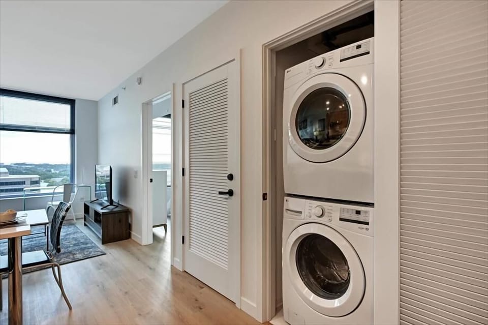 Herndon/Reston Reston 1 Bedroom Washer/Dryer