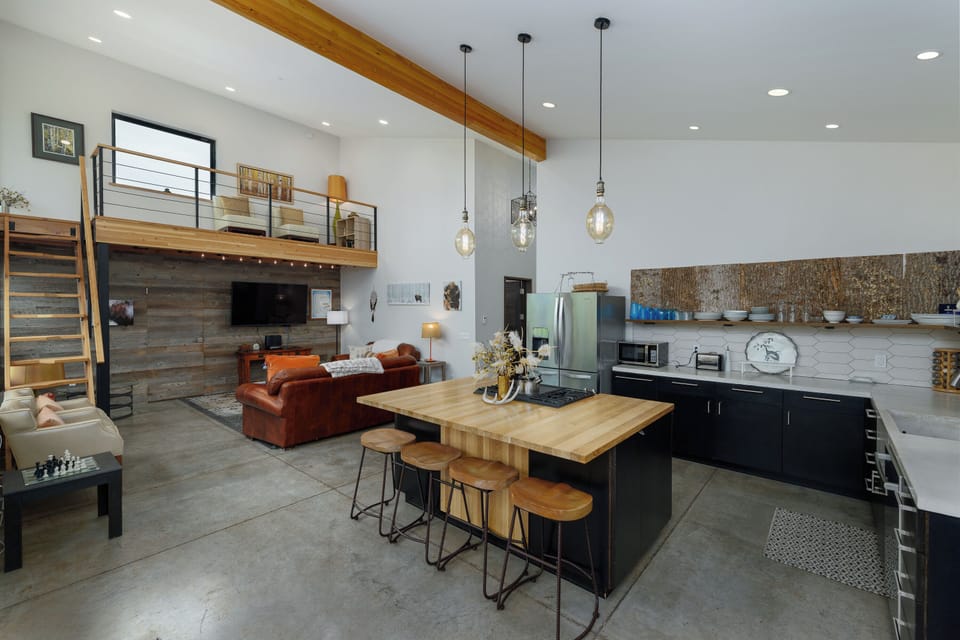 Kitchen | Main Level
