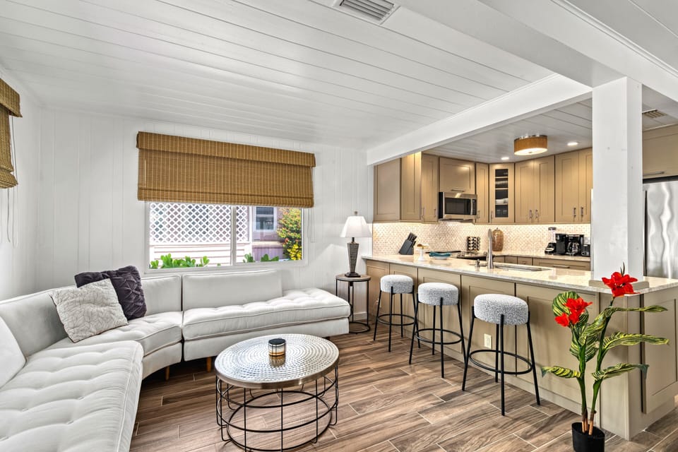 This seamless space invites you to cook, connect, and kick back without ever missing a moment.