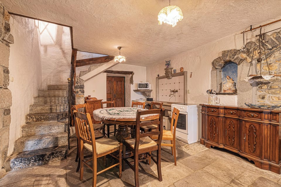 Kitchen and dining area