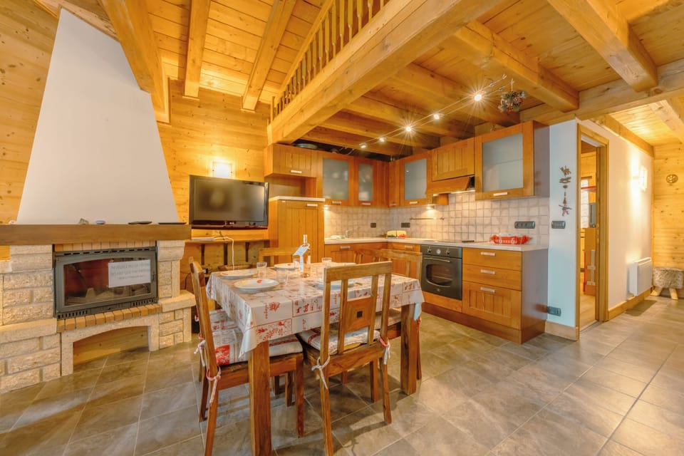 Living and dining room