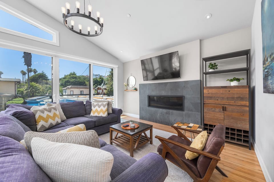 Living Room - Upstairs