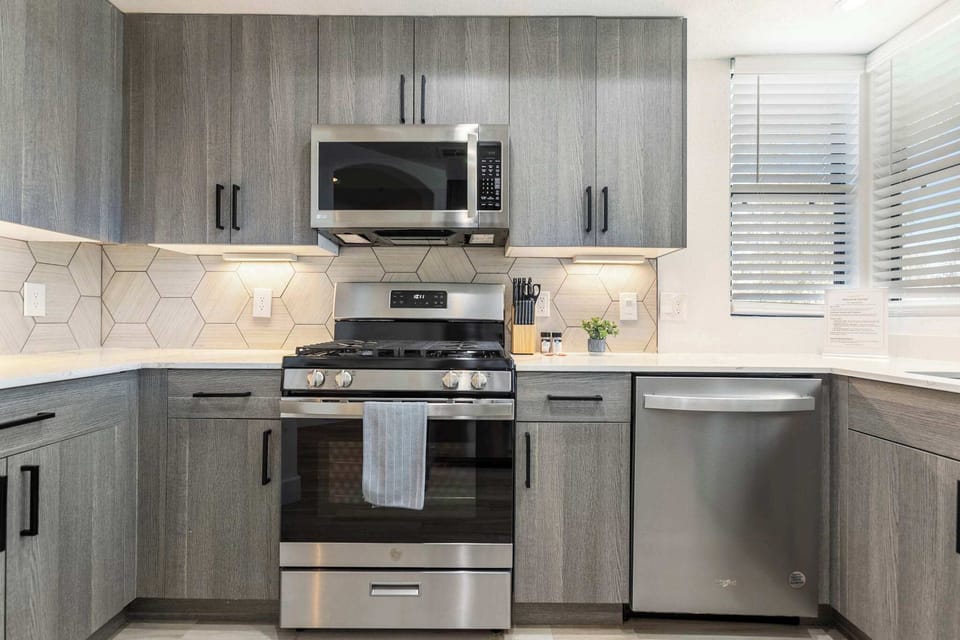 Fully equipped kitchen