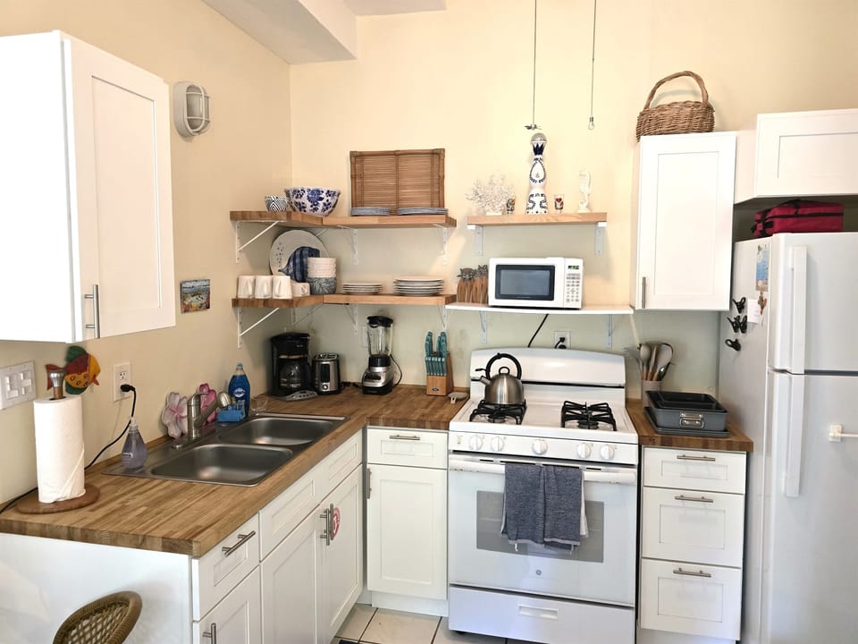 Well-equipped kitchen