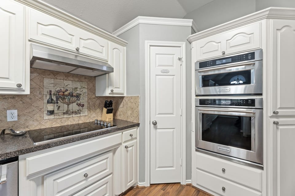 Fully Equipped Kitchen – Cook meals with ease.
