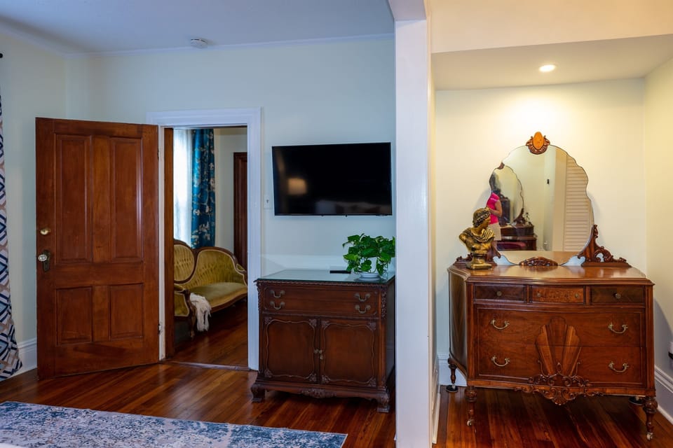 Master Suite Smart TV