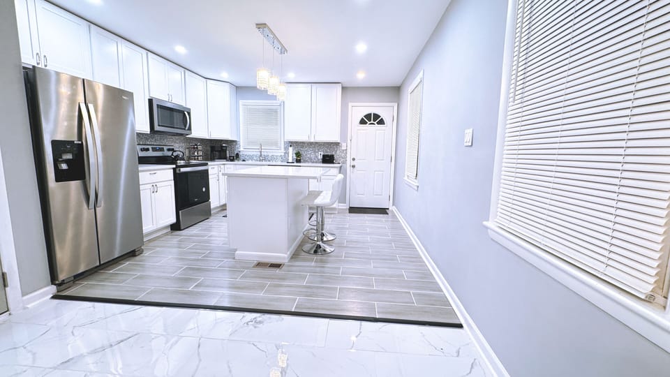 full kitchen