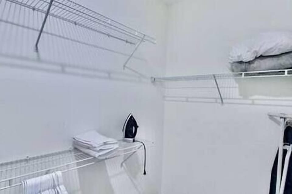 8c2776d2 db23 4ef4 b808 bf48dd1cf8c4