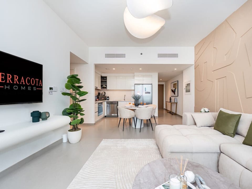 Living room & Kitchen