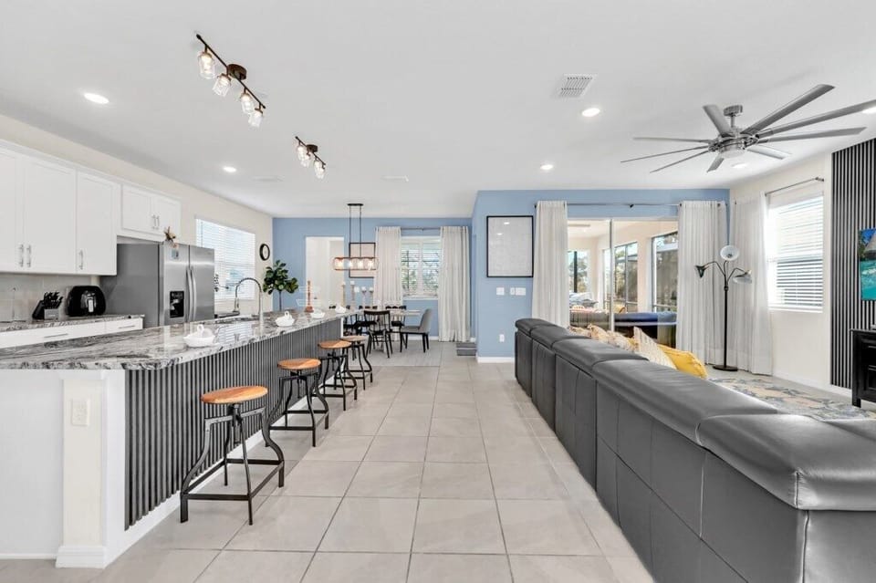 5-web-or-mls-2059-tropical-palms-cir