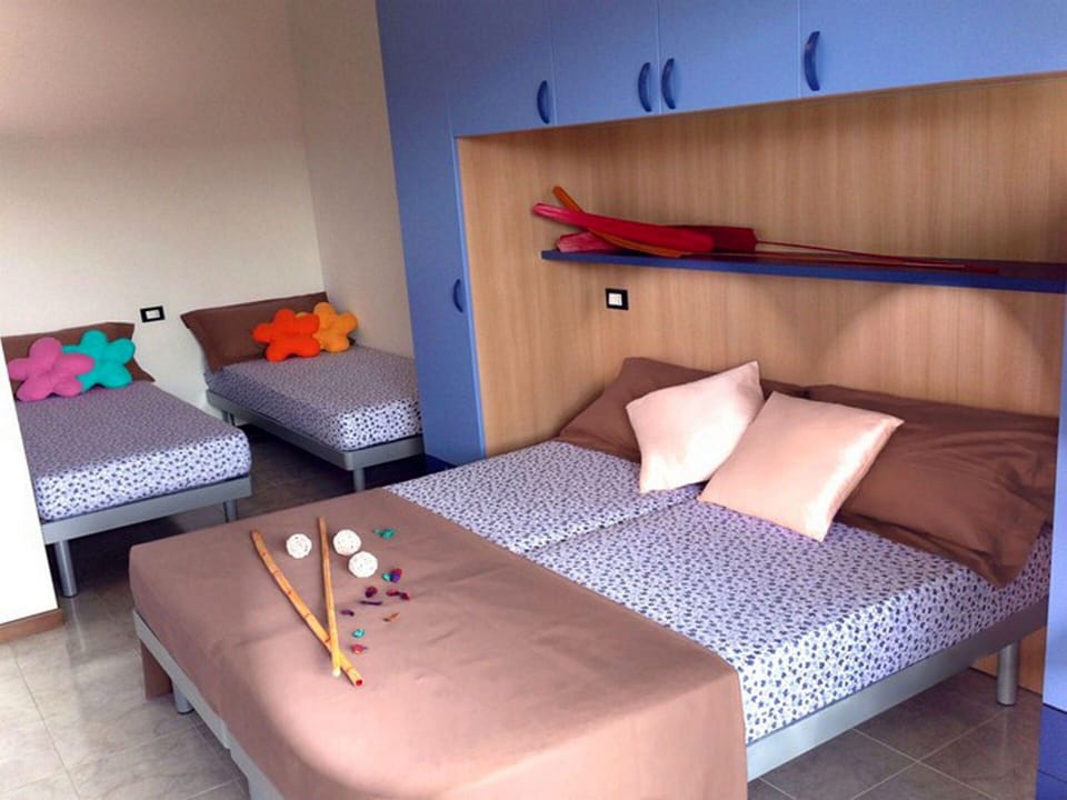 Autumn, Bedroom, Spring, Summer