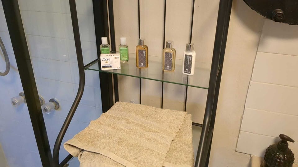 Bathroom amenities