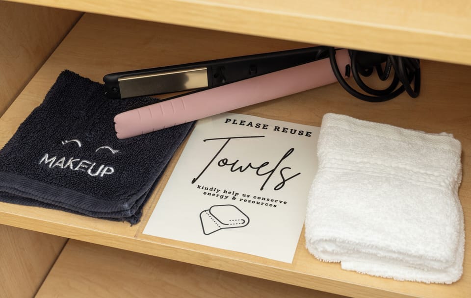 All towels provided. (Hand, wash, bath, makeup)