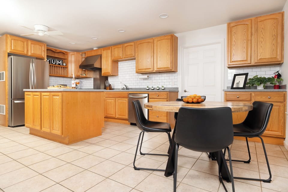 Blender, Crockpot, Toaster, Air Fryer, baby plates & more! We are fully stocked!