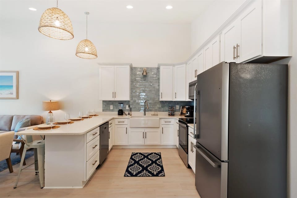 Fully equipped kitchen with stainless steel appliances and all the essentials for cooking an amazing meal!