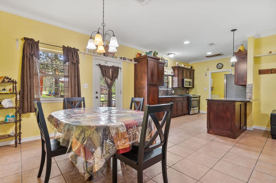 Dinning Room/Kitchen