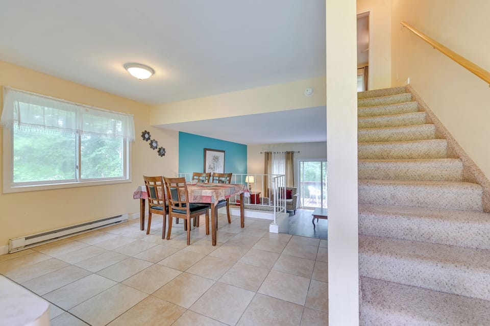 Stairs to 2nd Floor