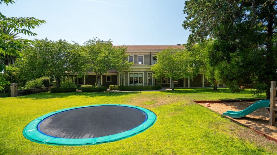 Trampoline