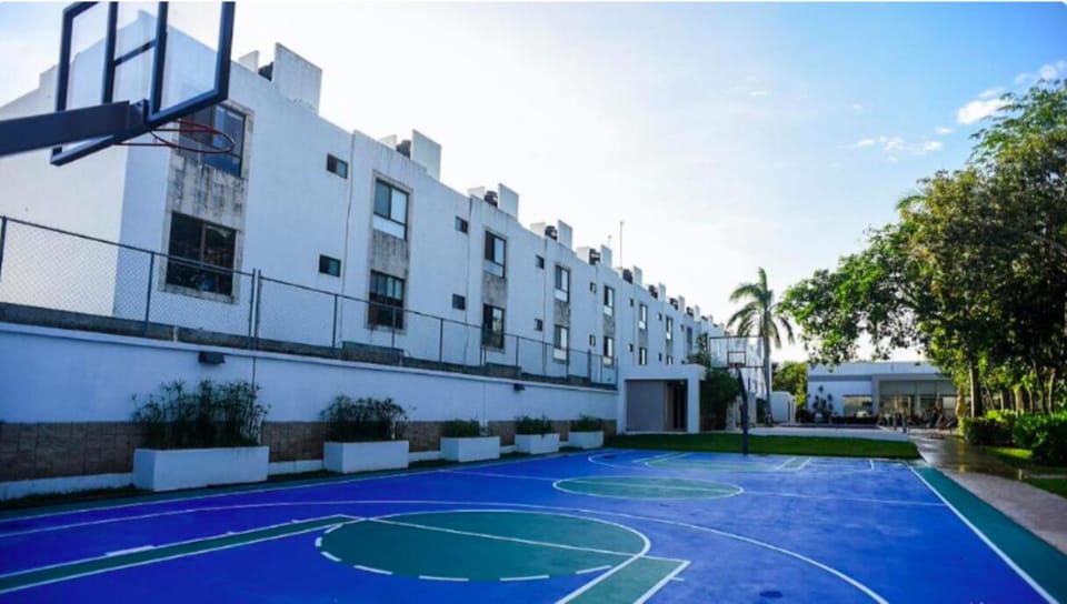 Sport court