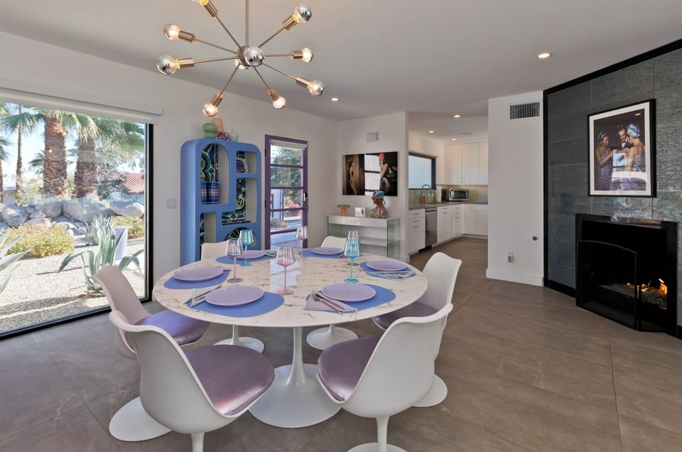 Open concept floor-plan for entertaining 