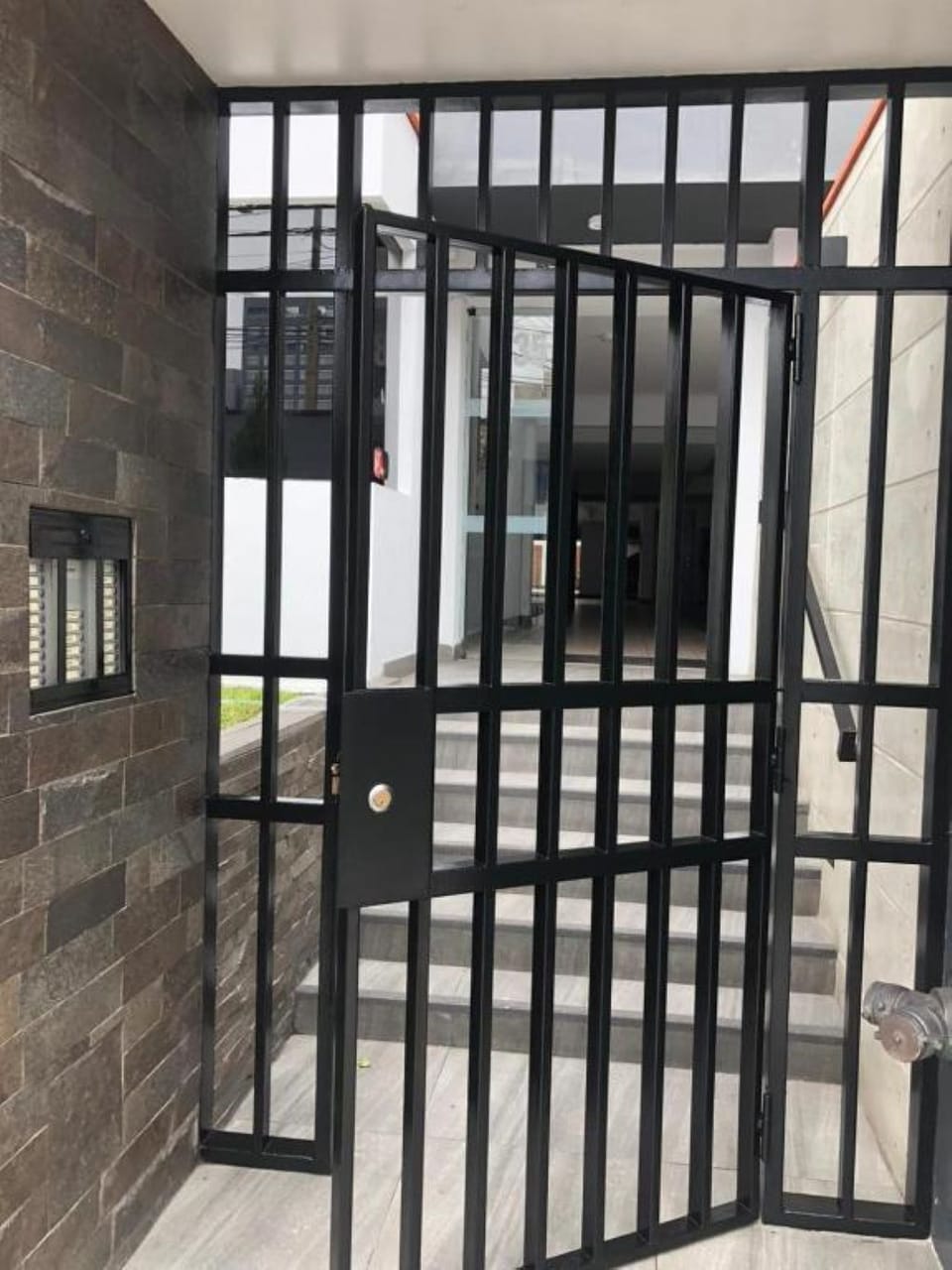 Entrance to the building 