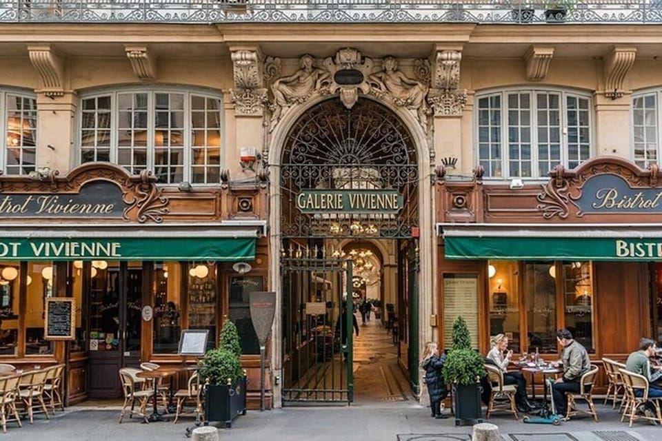 Vivienne Gallery
200 m