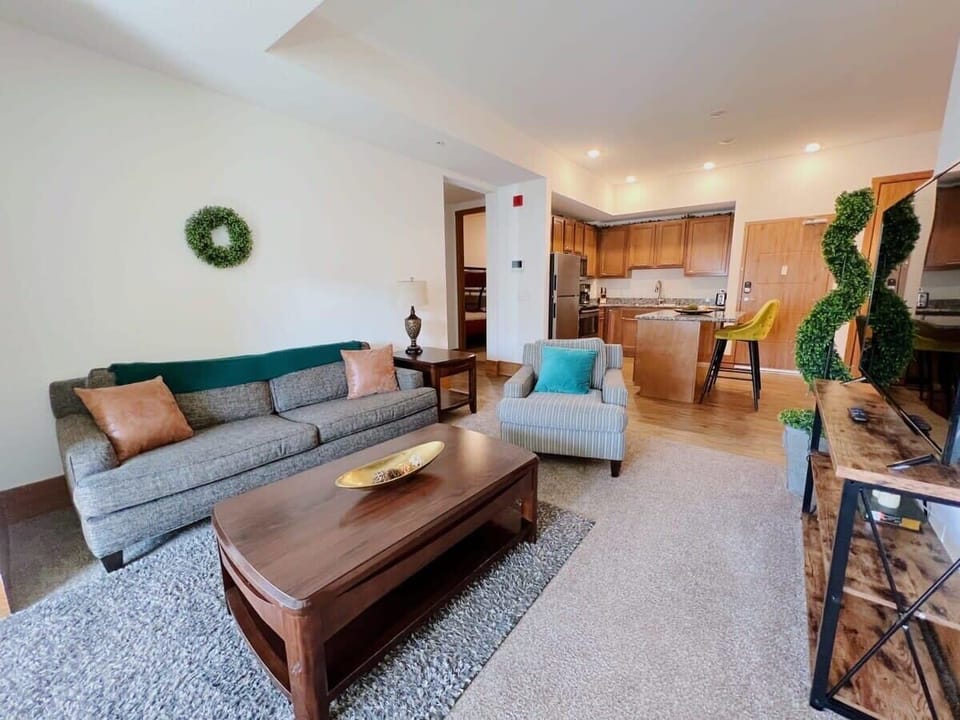 Open concept living//dinning//kitchen floor plan