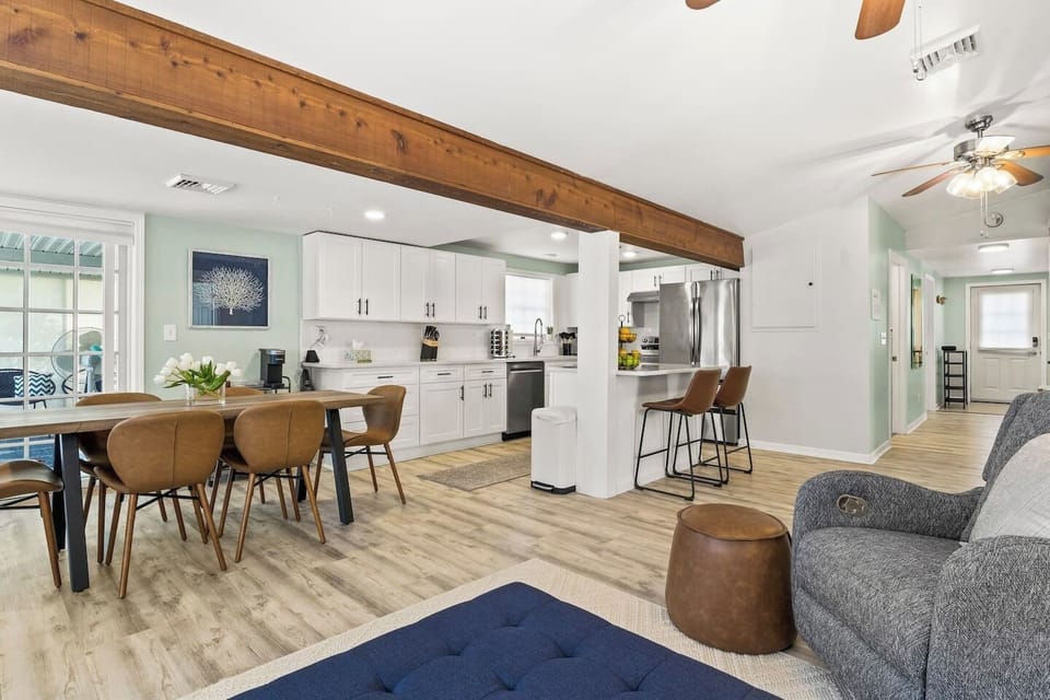 Dining table beside the kitchen